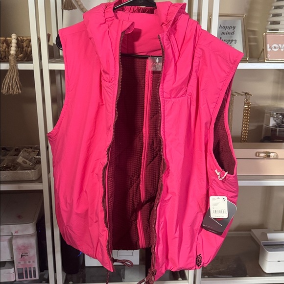 NWT Free People In A Bubble Vest - Picture 2 of 3